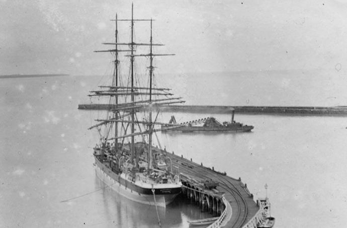 Sumpter Wharf, Oamaru, in the 1890s
