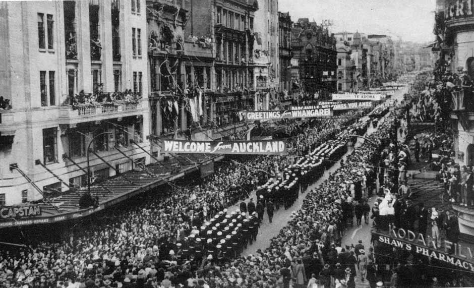 <em>Achilles</em>' crew march through Auckland