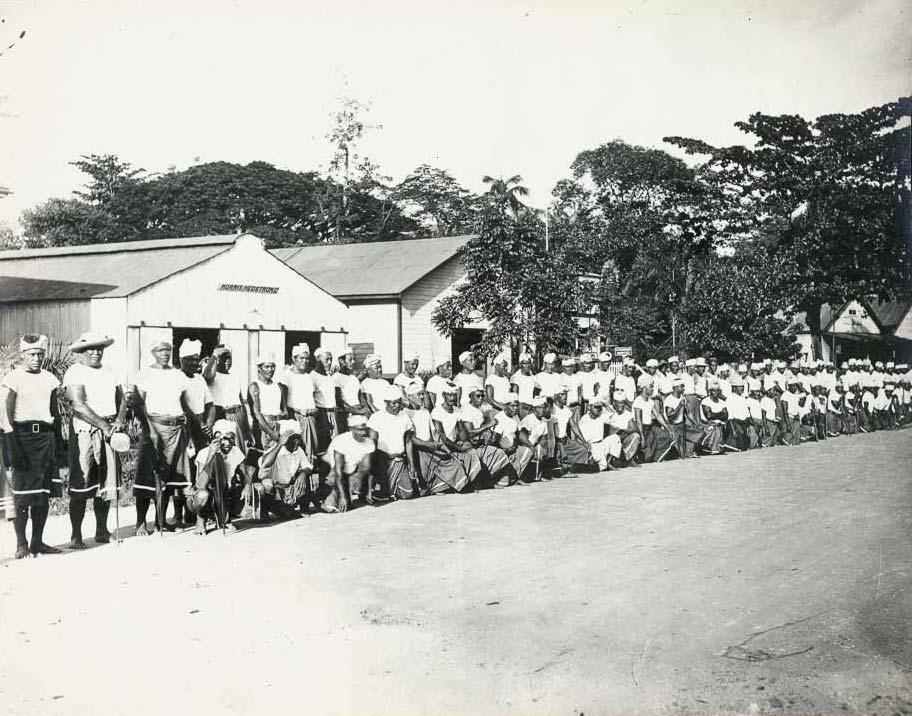 Group of Mau supporters