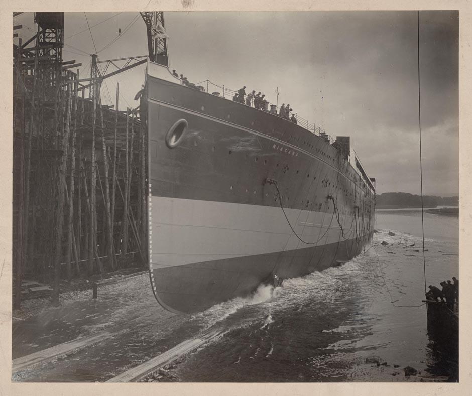 Launch of the <em>Niagara</em>