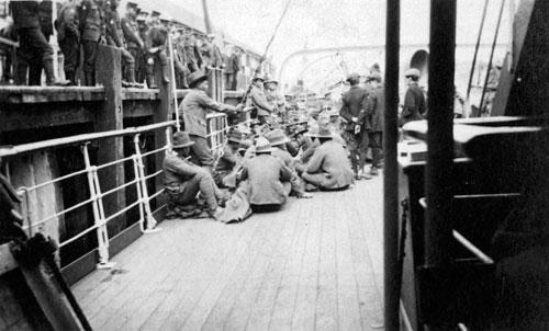 Niuean soldiers aboard SS <em>Arawa</em>