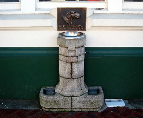 Paddy the Wanderer memorial