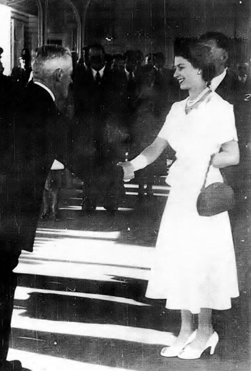 Meeting the Queen at Stratford station, 1954