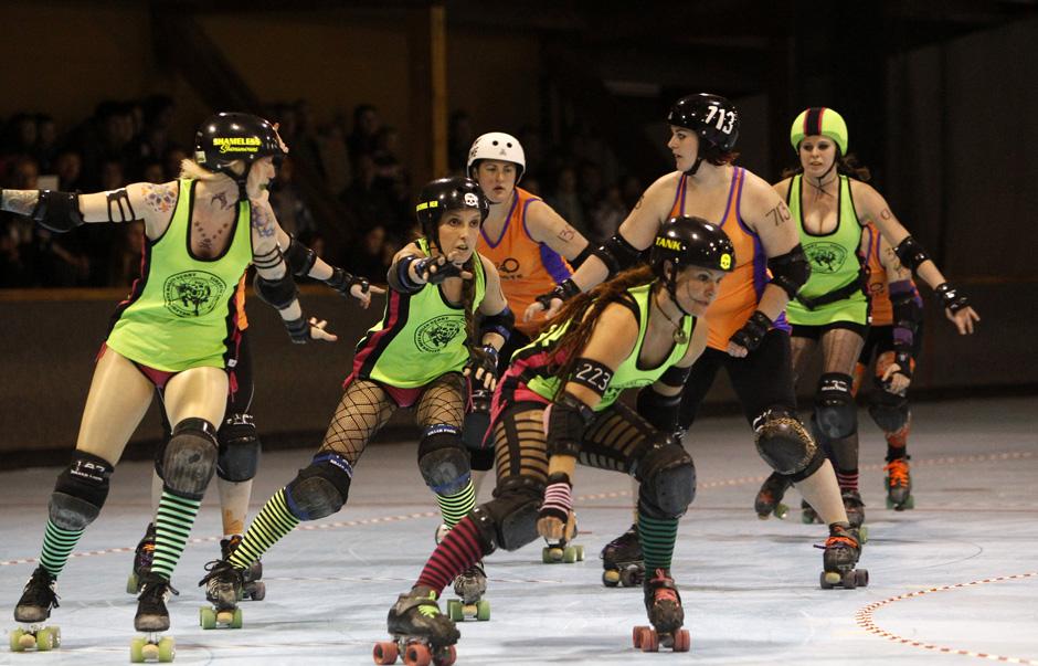 Roller derby match, 2017