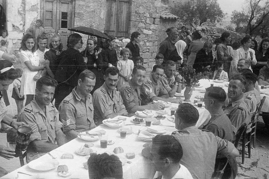 New Zealand veterans return to Crete, 1945