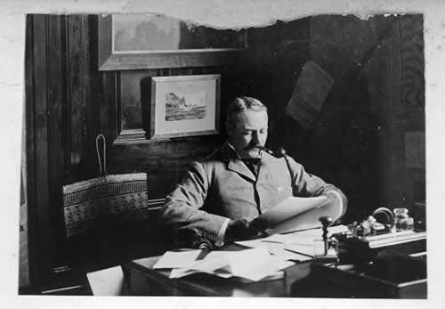 Dudley Alexander