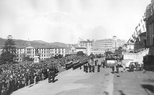 Crowds at Parliament for swearing in ceremony