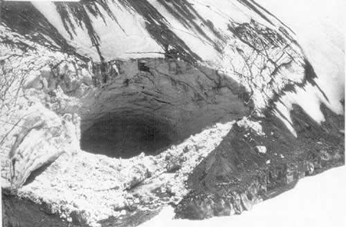 Ice cave on Ruapehu - Tangiwai disaster