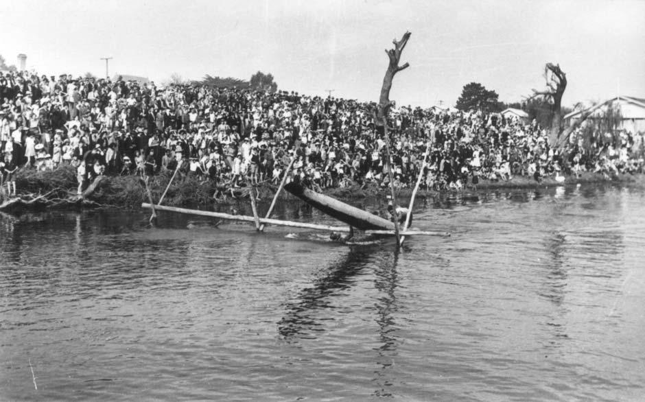 American servicemen at Ngāruawāhia regatta, 1943
