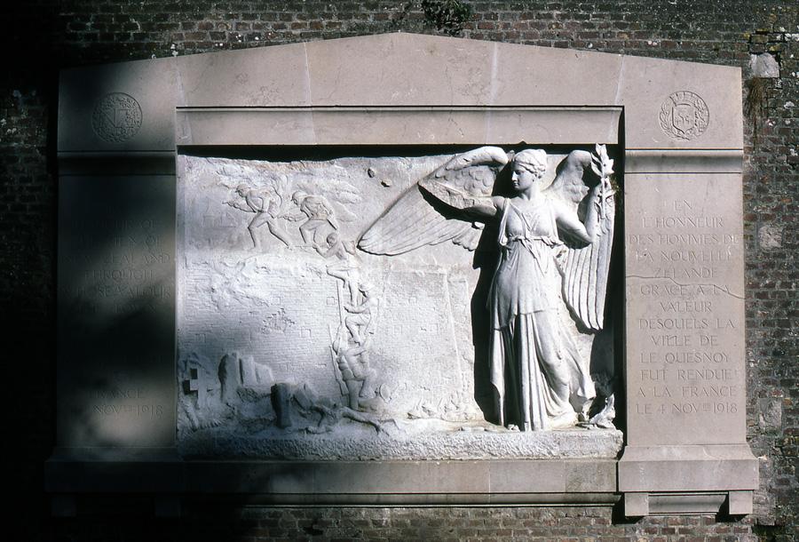 Le Quesnoy memorial