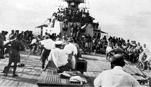 Tug of war on HMNZS <em>Leander</em>