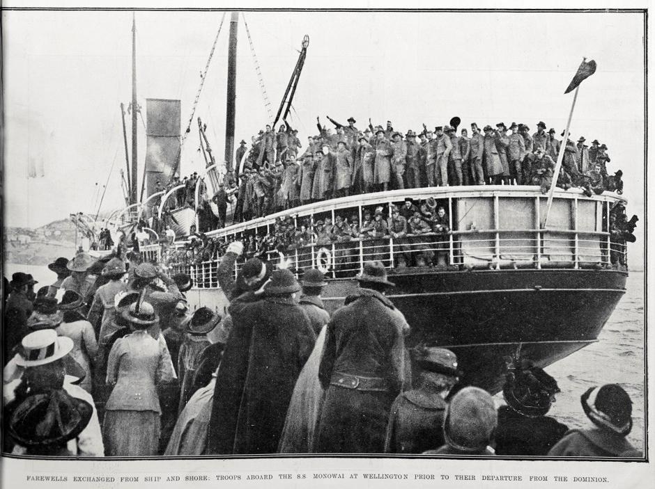 The <em>Monowai</em> leaving for Samoa
