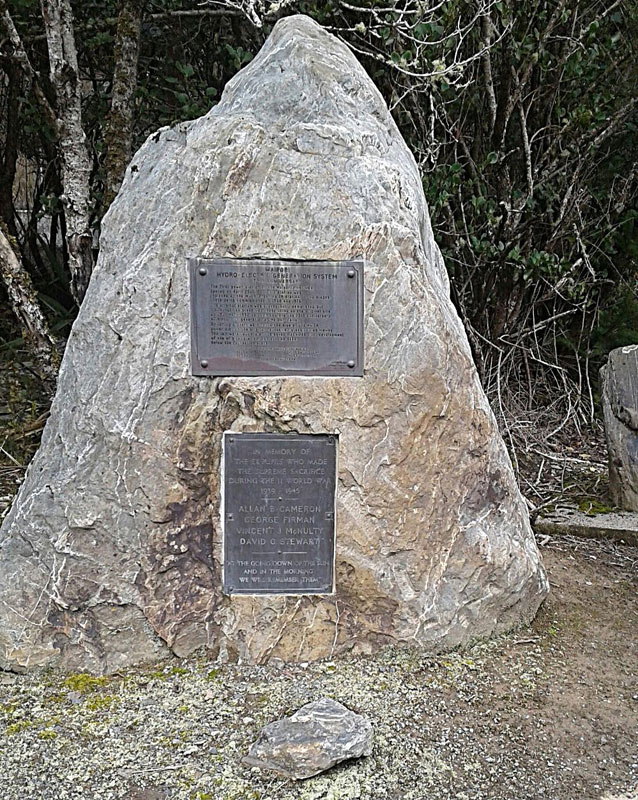 Waipouri Falls war memorial